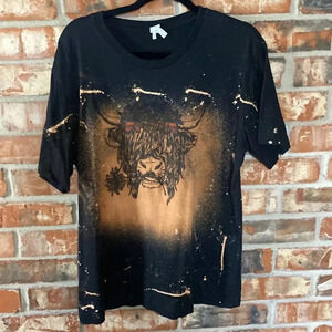 Alternative highland cow graphic tee